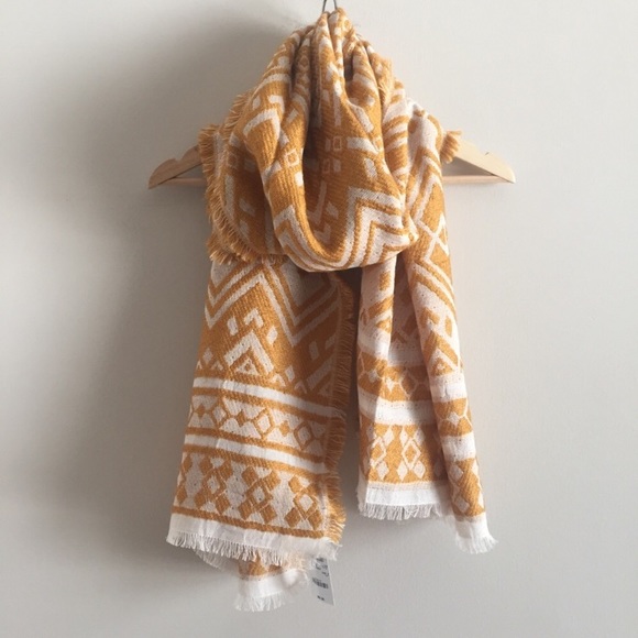 sale | madewell | georgia jacquard scarf - Picture 2 of 7